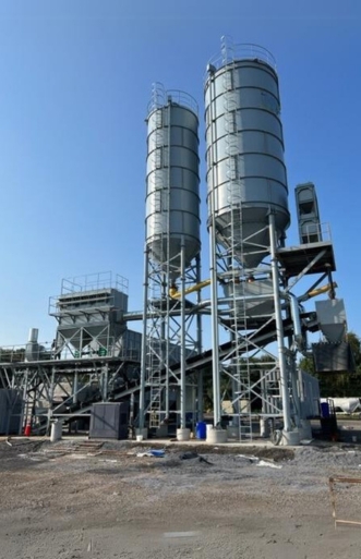 Dry mix concrete plant
