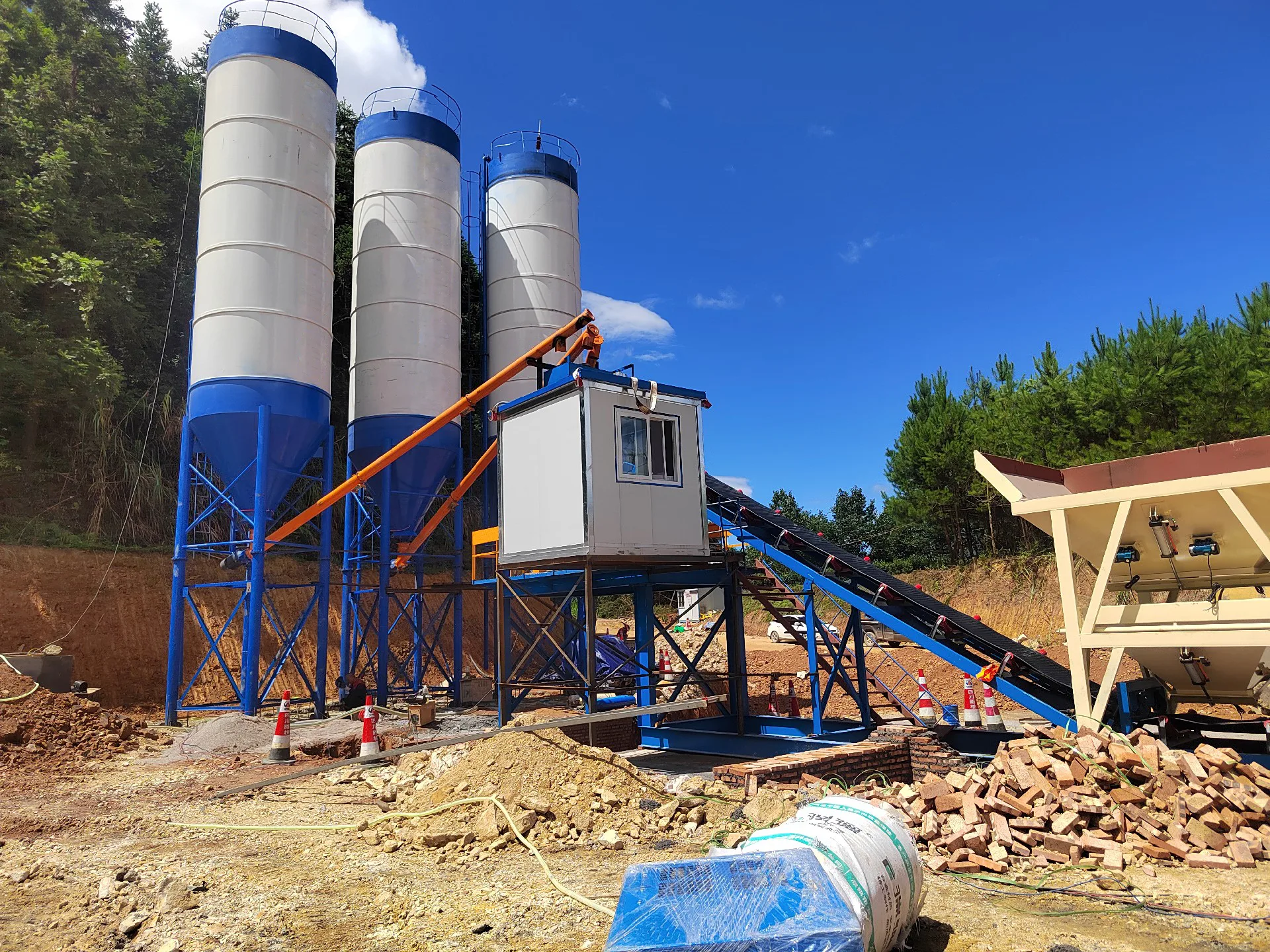 Centrale a Beton avec Fondation