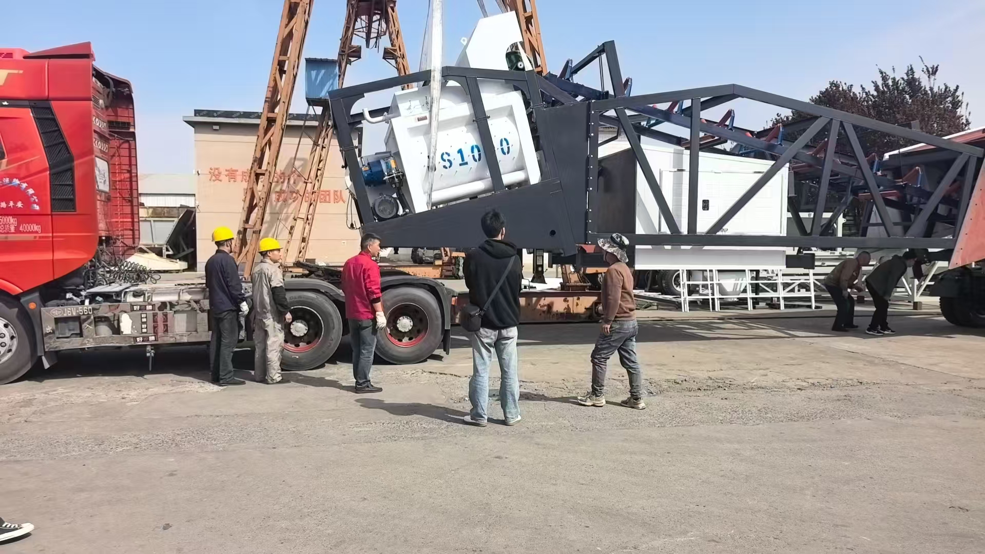 Centrale a beton mobile en Emirats Arabes Unis | Fourniture de beton pour reparation et maintenance de chaussees aeroportuaires