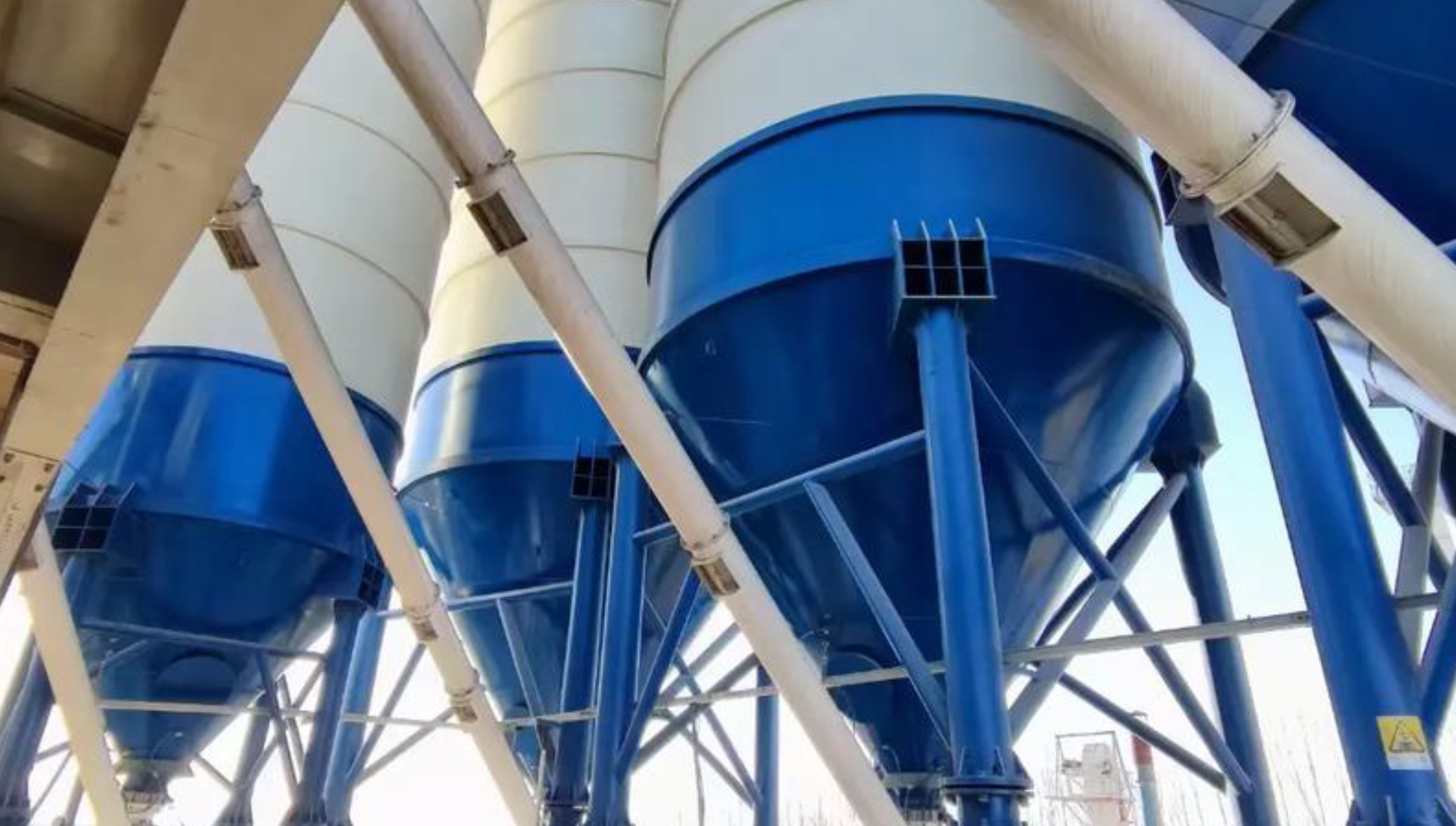 Como configurar silo de cemento y transportador de tornillo para plantas de concreto