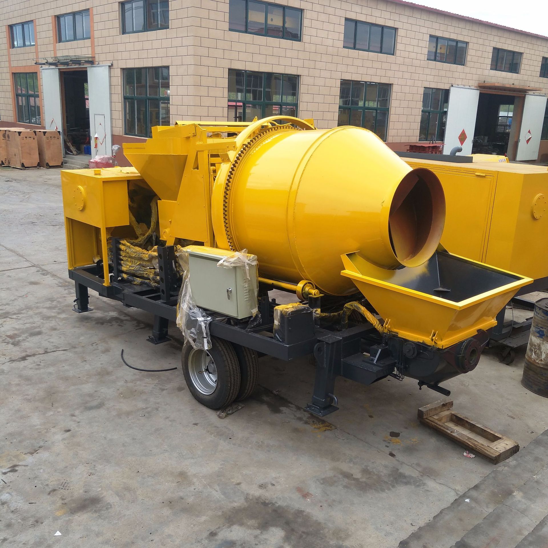 How to Choose a Concrete Mixing Pump Power, Capacity, and Configuration Explained (2)